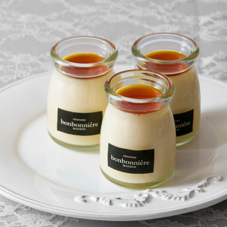 生クリームでなめらかな食感に仕上げたプリン「プディング」
