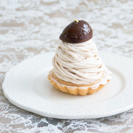 ホワイトラムで軽やかに仕上げたマロンクリーム「モンブラン」